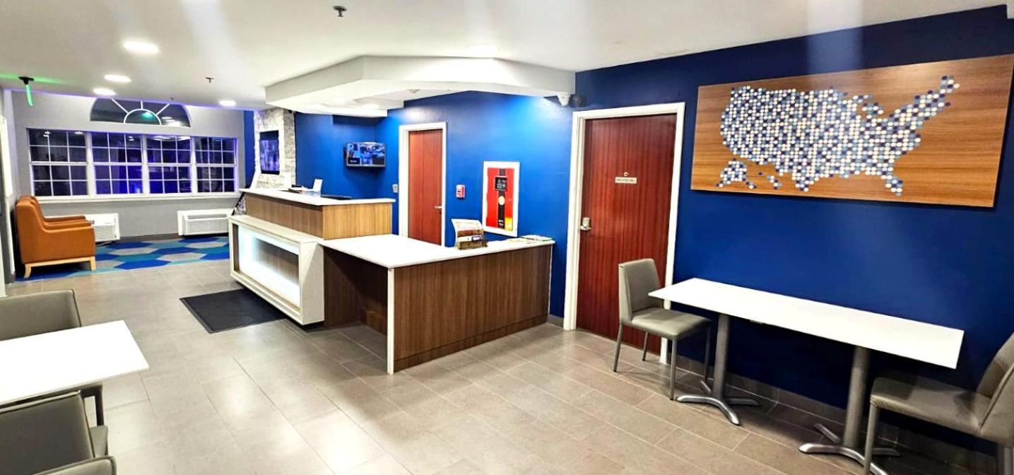 Microtel & By Wyndham - Catoosa Route 66 Motel Tulsa