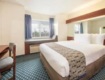 Microtel & By Wyndham - Catoosa Route 66